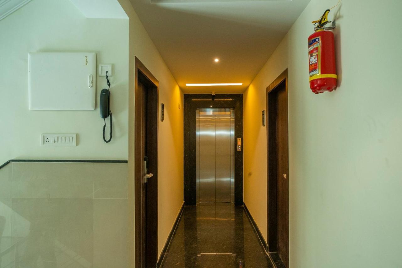 Capital O 13184 Savi International Hotell Bangalore Exteriör bild