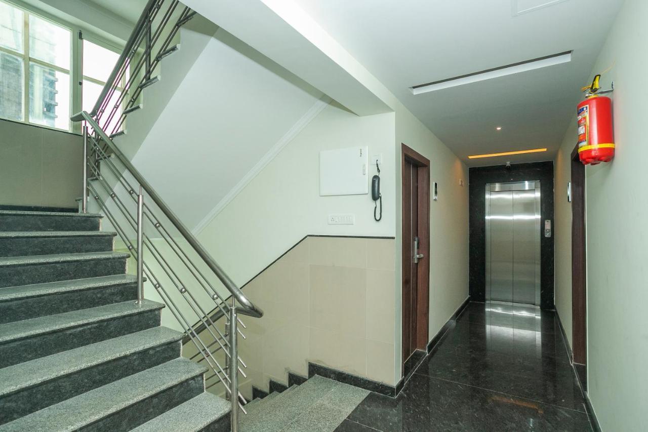 Capital O 13184 Savi International Hotell Bangalore Exteriör bild