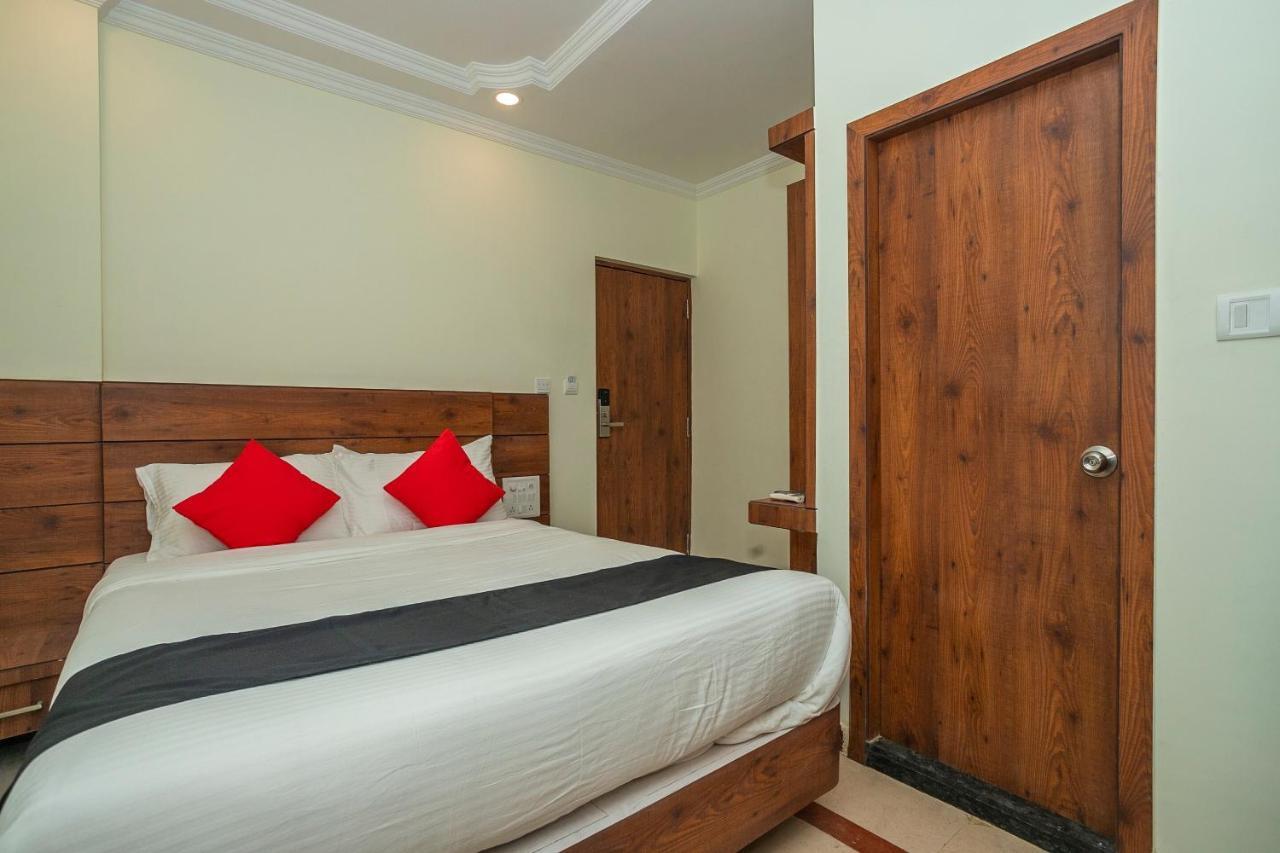 Capital O 13184 Savi International Hotell Bangalore Exteriör bild