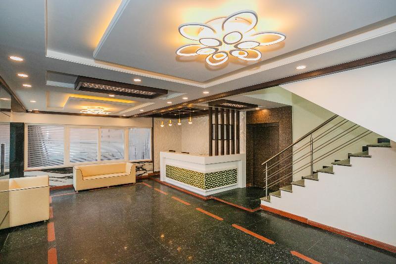 Capital O 13184 Savi International Hotell Bangalore Exteriör bild