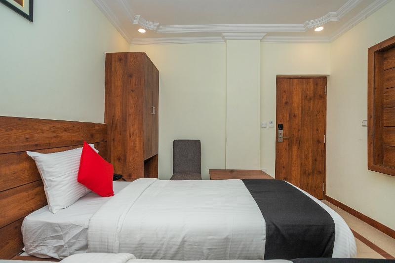 Capital O 13184 Savi International Hotell Bangalore Exteriör bild
