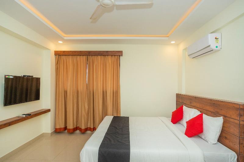 Capital O 13184 Savi International Hotell Bangalore Exteriör bild